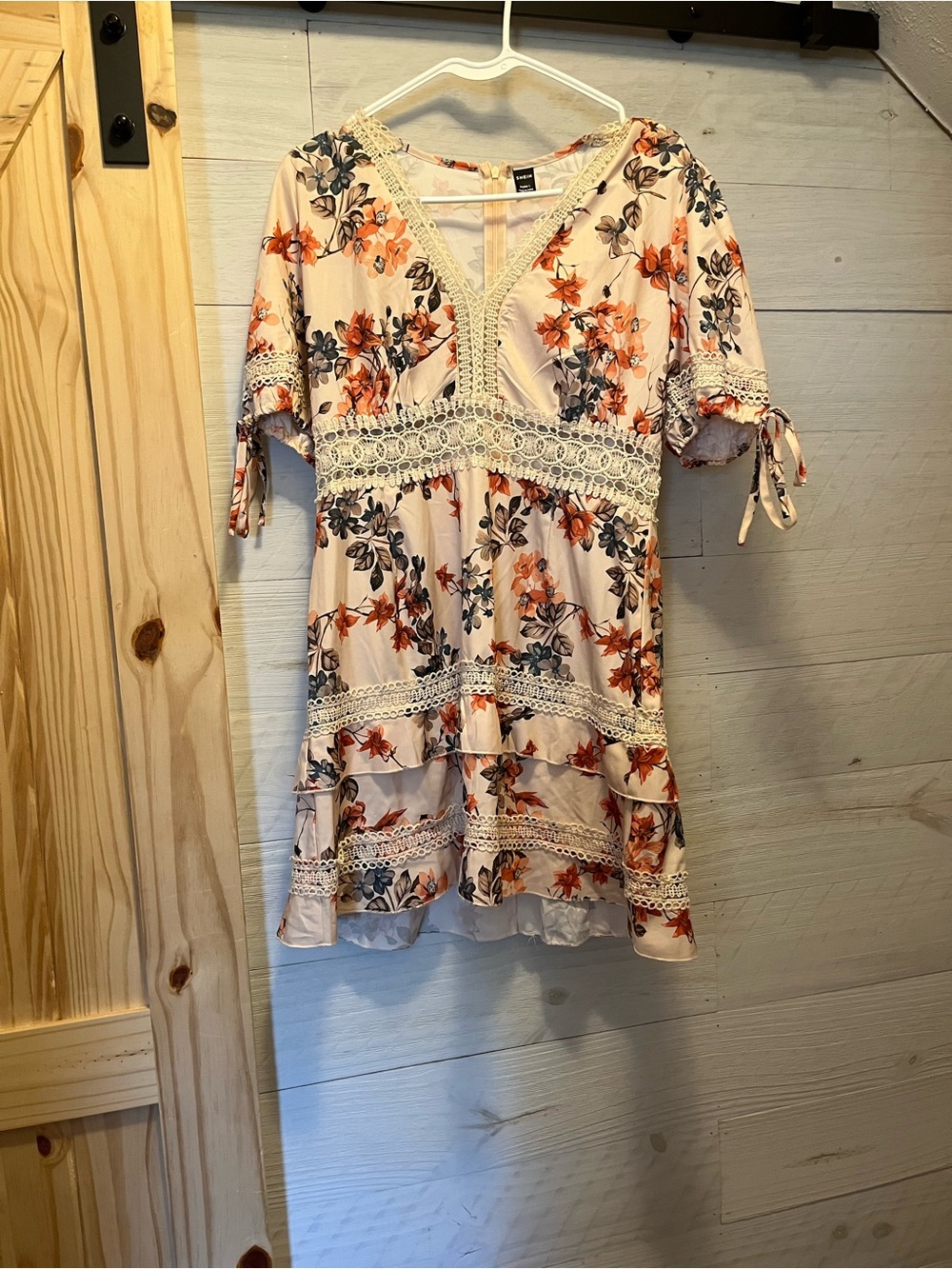 SHEIN Cream Floral Lace Trim Short Dress with Orange & Black Flowers